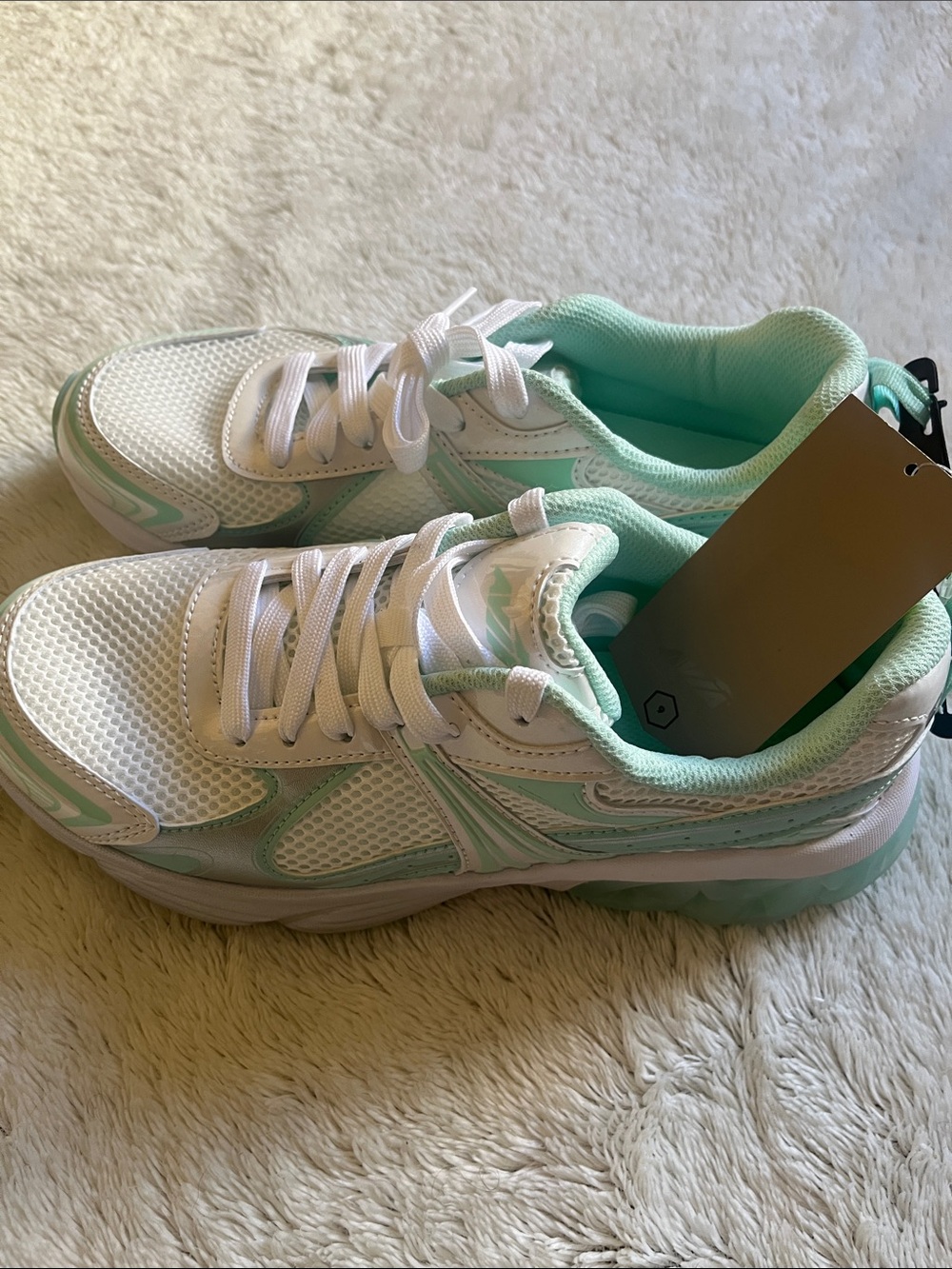 Women’s White & Mint Avia Athletic Sneakers - Lightweight Comfort Size 9